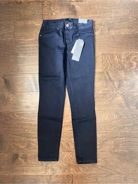1822 Denim Women’s Navy Skinny Stretch Jeans